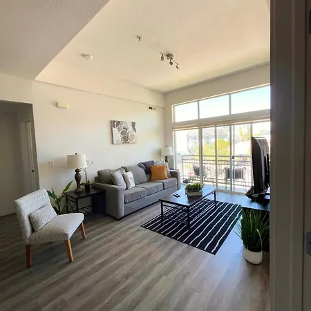 Resort-Inspired Bliss- Modern & Cozy Apartment